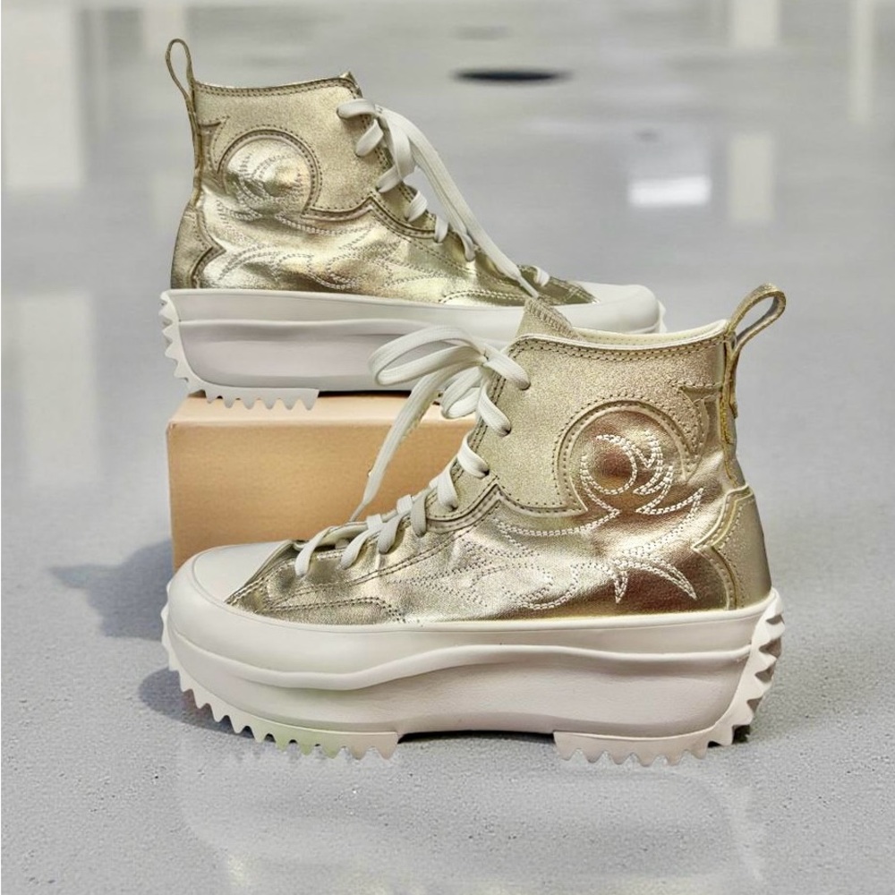 CONVERSE ~ RUN STAR HIKE Light Gold and Vintage White High-Top Platform Sz 9